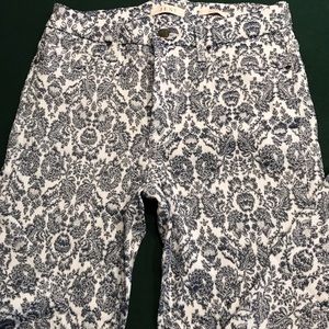Jen7 jeans style blue/white patterned pants